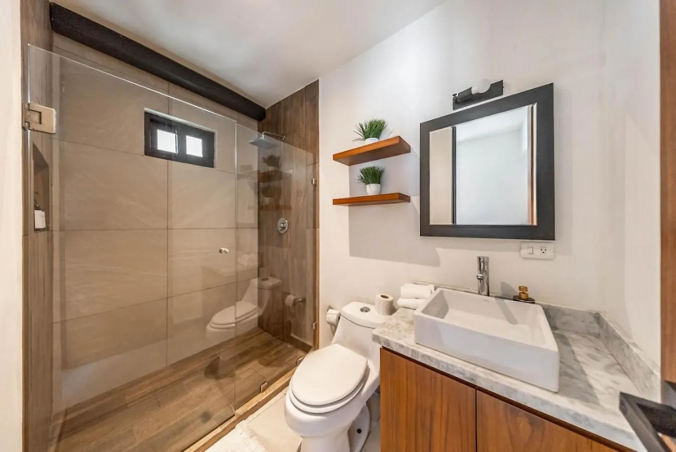 2 Bedroom Oasis With Incredible Rooftop Pool Playa del Carmen Holiday home