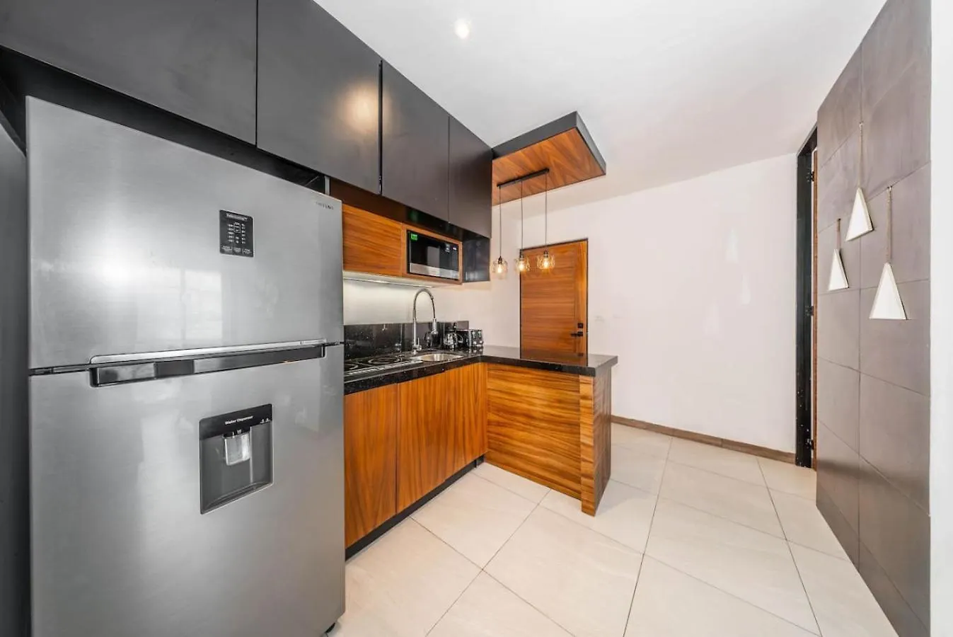 2 Bedroom Oasis With Incredible Rooftop Pool Playa del Carmen
